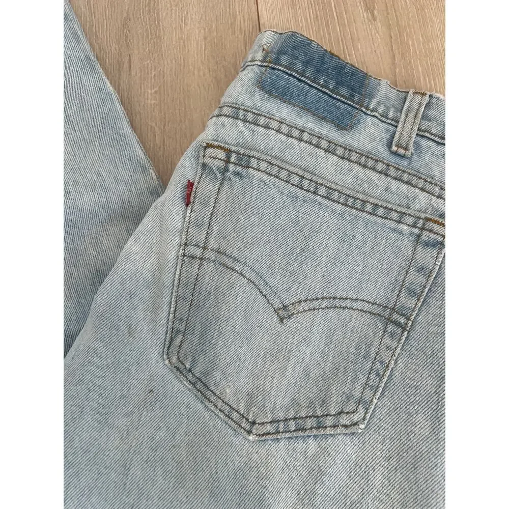 Men's Vintage 1980s 585 Levi's Light Blue 100% Cotton Made in USA 32X34 JL